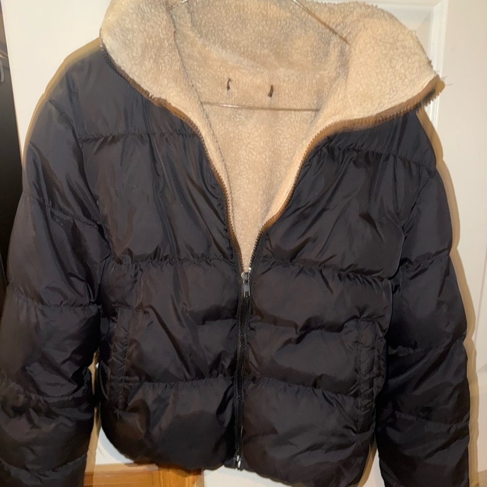 Black Puffer Jacket with sherpa Lining - Picture 4 of 4
